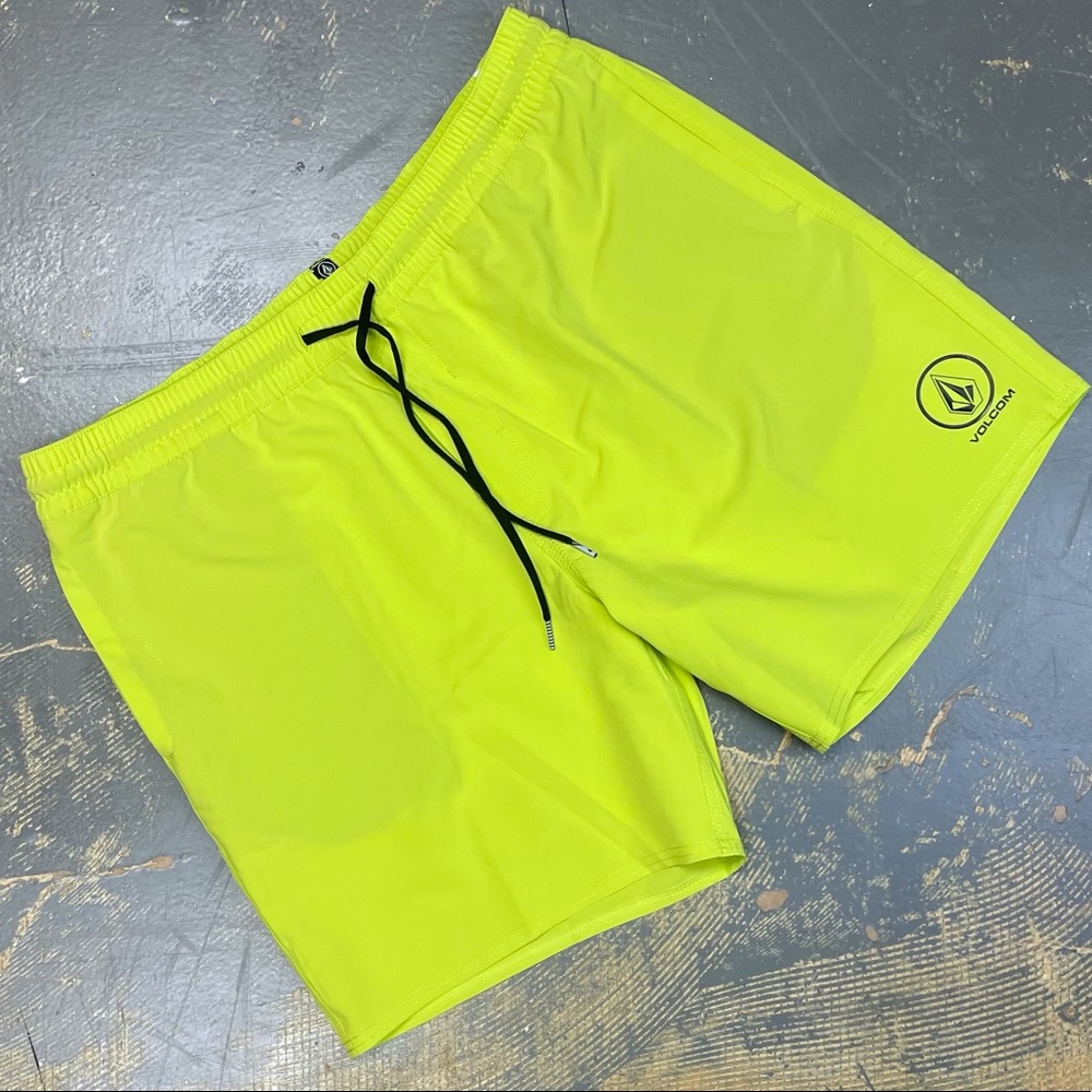 Volcom Swim Trunks XL Volt Yellow Green Retro Style Board Shorts
